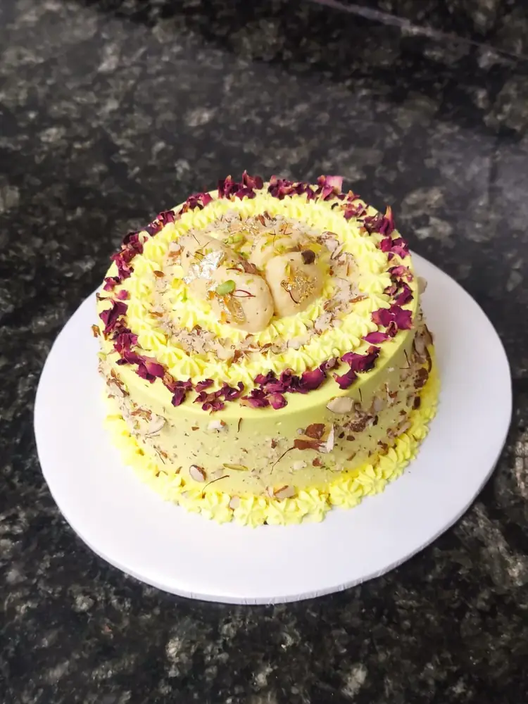 Rasmalai-Inspired Round cake by Bilkis Cakes and Bakes